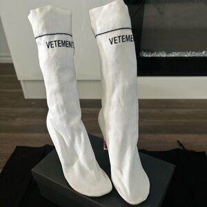 Vetements White and Black Logo Casual Socks